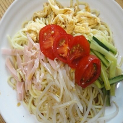 今日のお昼にリピしました♪今回は主人のと２人分。
スッキリ味で美味しかった～
ただ１つ残念なのは、練りからし切らしてたこと！！
買っとかなくちゃ！ご馳走様～！